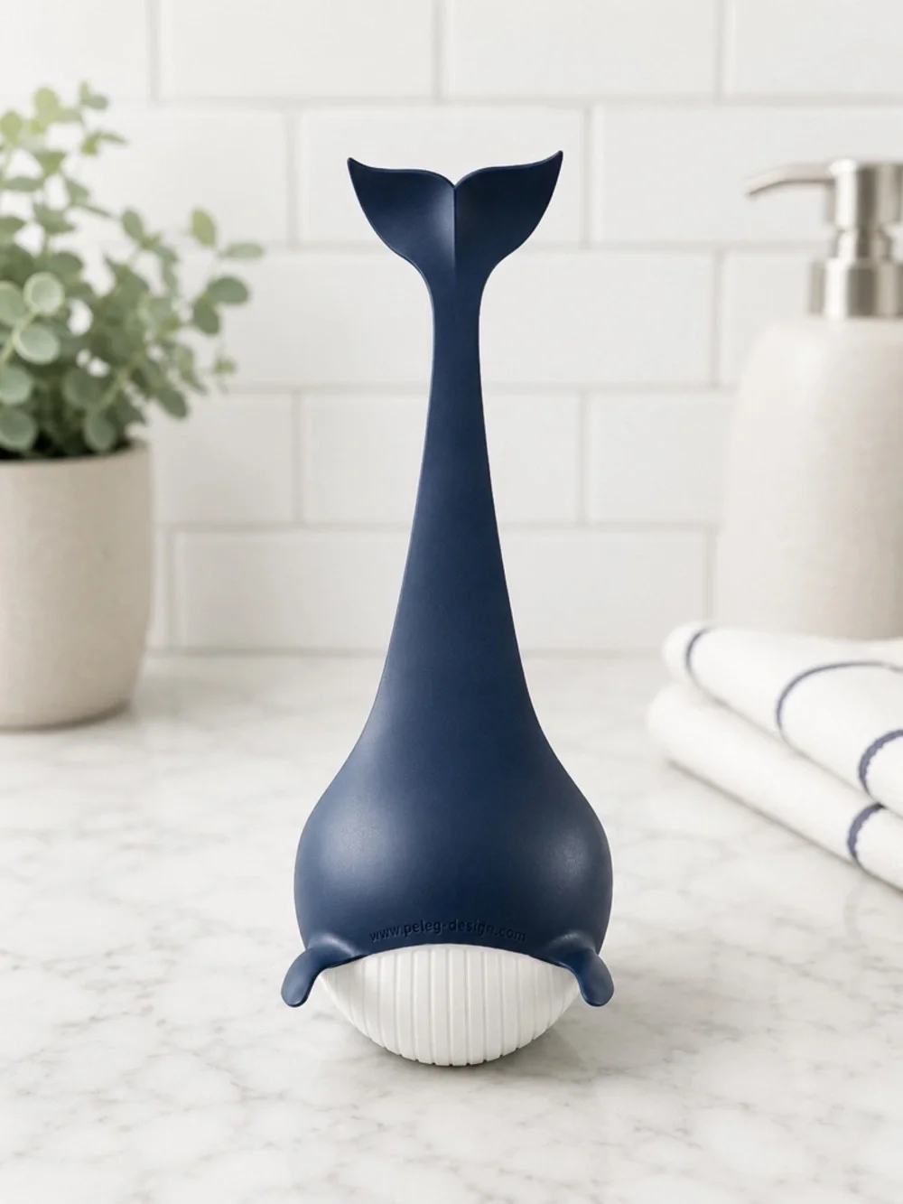 Peleg Design Souper Whale Tail Ladle by Dar Stern Serving Spoon Utensil